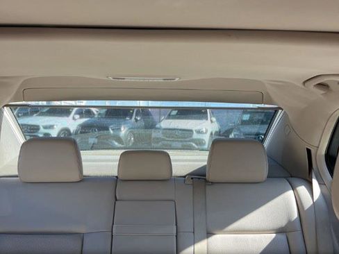 Used 2014 Mercedes-Benz E 350 4MATIC Sedan image 14