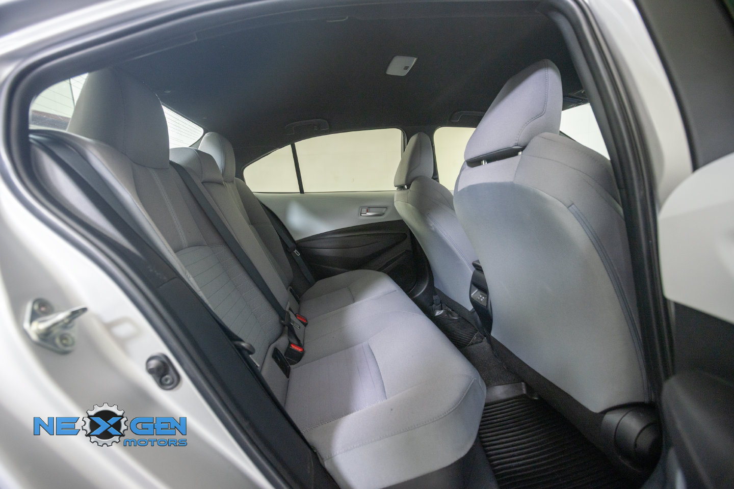 Used 2023 Toyota Corolla SE AWD/4WD image 40