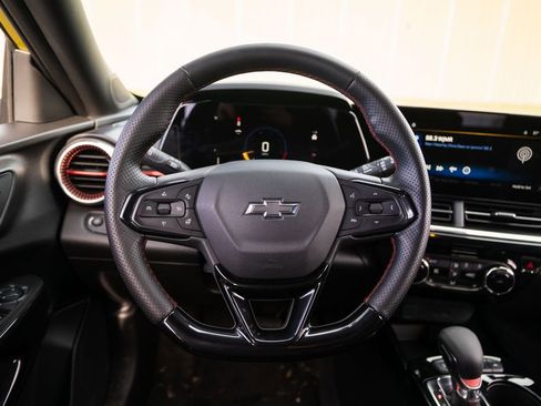 Used 2025 Chevrolet Trax RS w/ Driver Confidence Package image 24