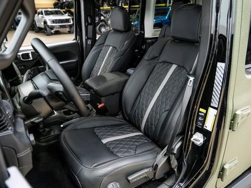 Used 2024 Jeep Wrangler Unlimited Rubicon w/ Technology Group AWD/4WD image 75