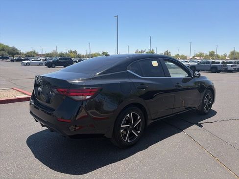 Used 2025 Nissan Sentra SV FWD image 5
