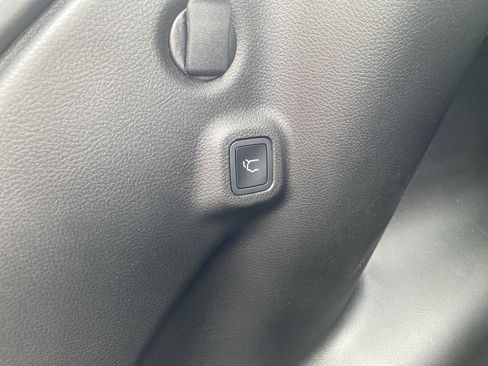 New 2026 Jeep Compass Limited image 25