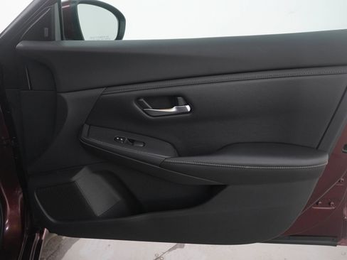 Used 2023 Nissan Sentra SV image 9