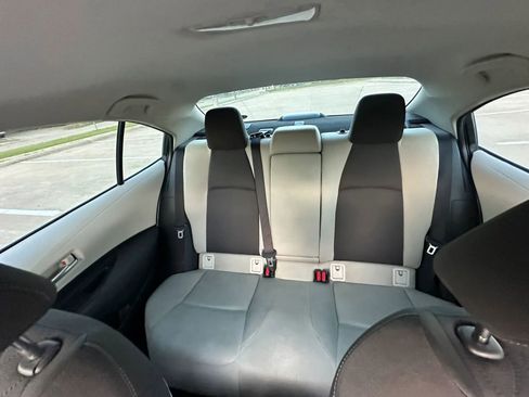 Used 2021 Toyota Corolla LE image 13