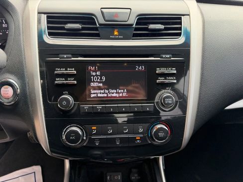 Used 2014 Nissan Altima 2.5 S w/ Display Audio Package FWD image 20