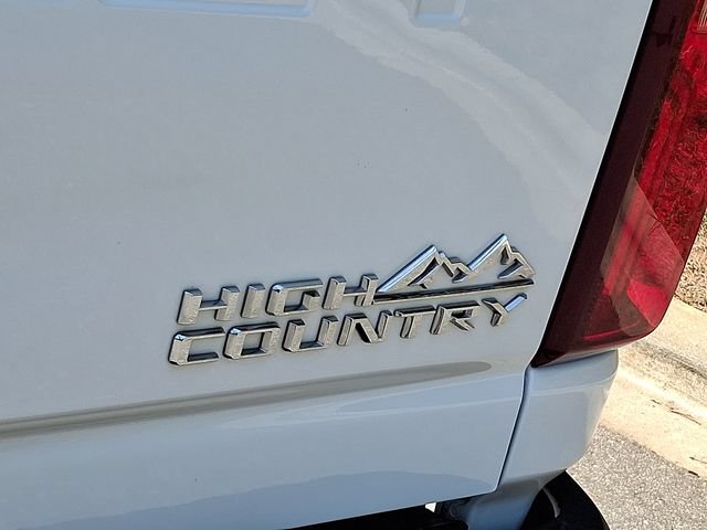 Used 2024 Chevrolet Silverado 3500 High Country w/ Technology Package AWD/4WD image 33