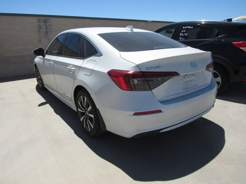 Used 2024 Honda Civic EX image 4