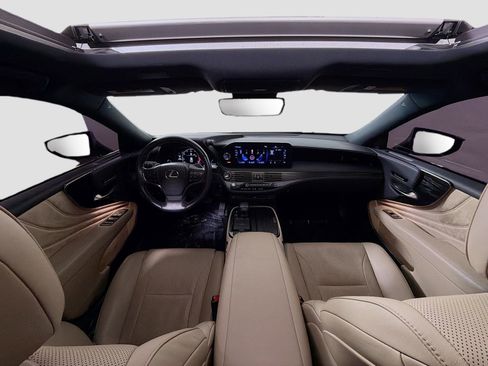 Used 2021 Lexus LS 500 RWD image 9