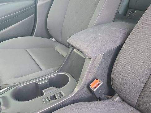 Used 2024 Toyota Corolla LE FWD image 30