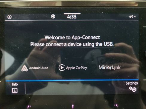 Certified 2023 Volkswagen Tiguan SE R-Line image 20