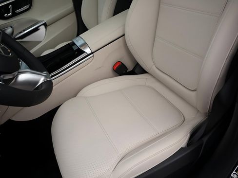 New 2026 Mercedes-Benz C 300 4MATIC Sedan image 29