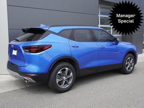 Used 2024 Chevrolet Blazer LT AWD/4WD image 4
