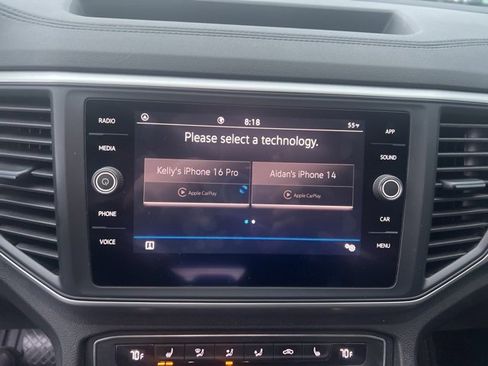 Used 2021 Volkswagen Atlas SE w/ Towing Package image 9