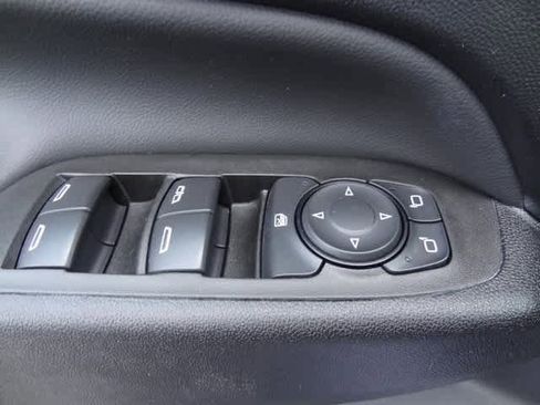 Used 2024 Chevrolet Equinox LT image 7