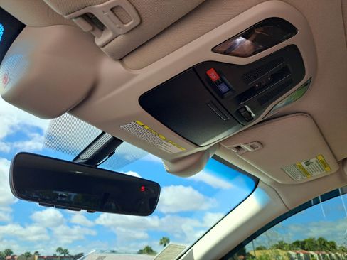 Used 2021 Subaru Outback Touring XT image 18