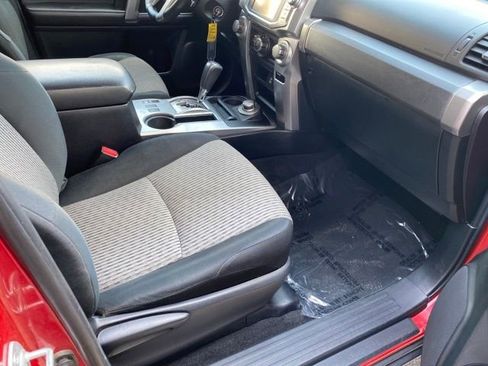 Used 2016 Toyota 4Runner SR5 image 14