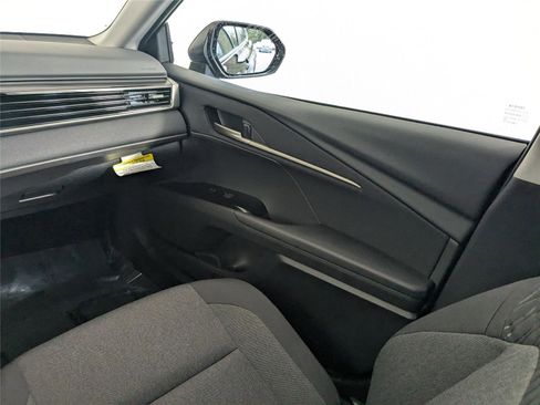 Certified 2025 Toyota Camry LE image 32