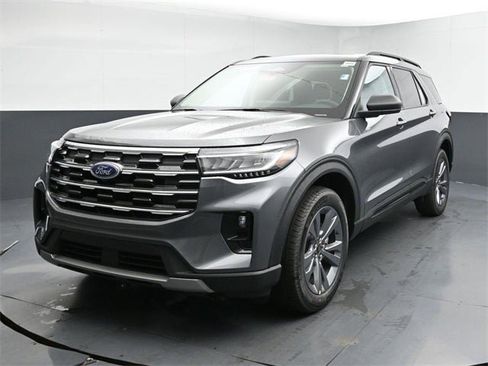 New 2026 Ford Explorer Active w/ Active Comfort Package image 7