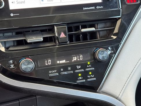 Certified 2022 Toyota Camry XSE FWD image 18