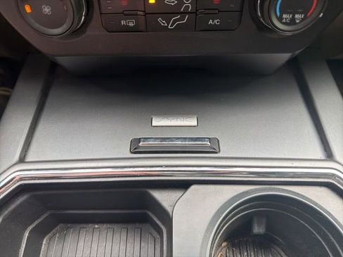 Used 2017 Ford F250 XLT w/ XLT Premium Package image 48