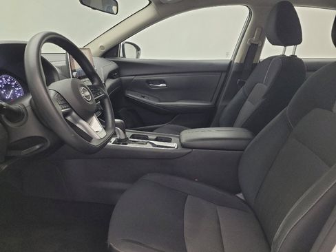 Used 2025 Nissan Sentra SV FWD image 17