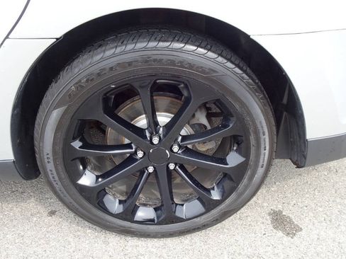 Used 2016 Ford Taurus Limited w/ Driver Assist Package AWD/4WD image 10
