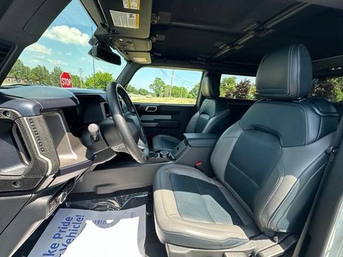 Used 2023 Ford Bronco Outer Banks AWD/4WD image 17