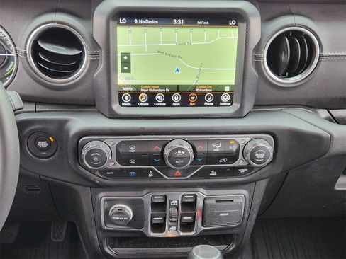 Used 2023 Jeep Wrangler Sahara image 25