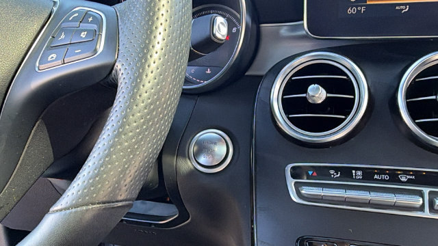 Used 2019 Mercedes-Benz GLC 300 4MATIC image 36