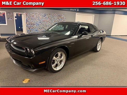Used 2010 Dodge Challenger R/T RWD image 1