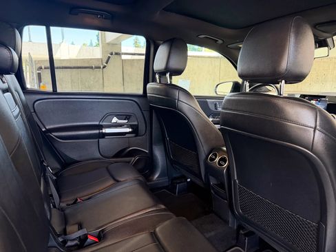 Used 2020 Mercedes-Benz GLB 250 image 22