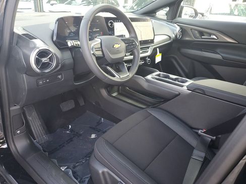 New 2026 Chevrolet Equinox EV LT image 17