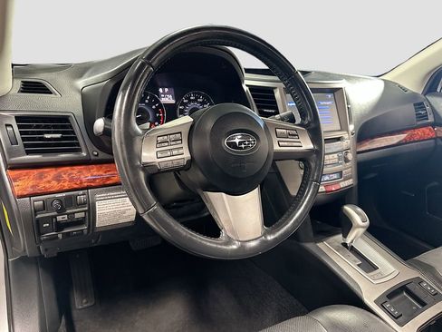 Used 2011 Subaru Outback 3.6R Limited image 10