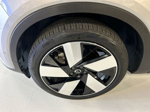 Certified 2023 Volvo XC40 Recharge Ultimate AWD/4WD image 8