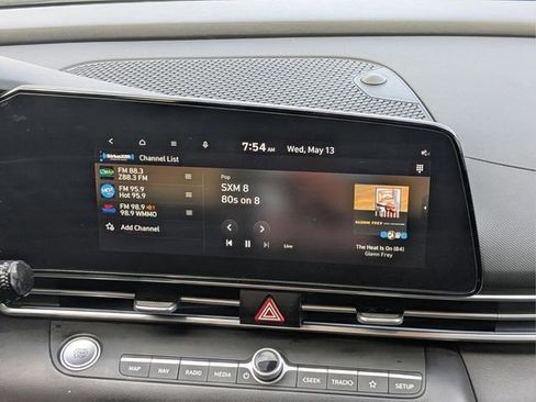 Used 2024 Hyundai Elantra SEL FWD image 15
