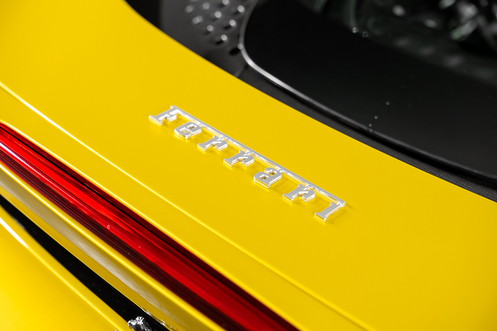 Used 2024 Ferrari SF90 Spider AWD/4WD image 29