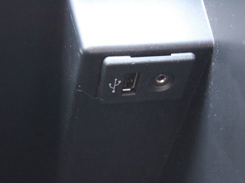 Used 2013 Nissan Titan SL w/ Moonroof Pkg image 42