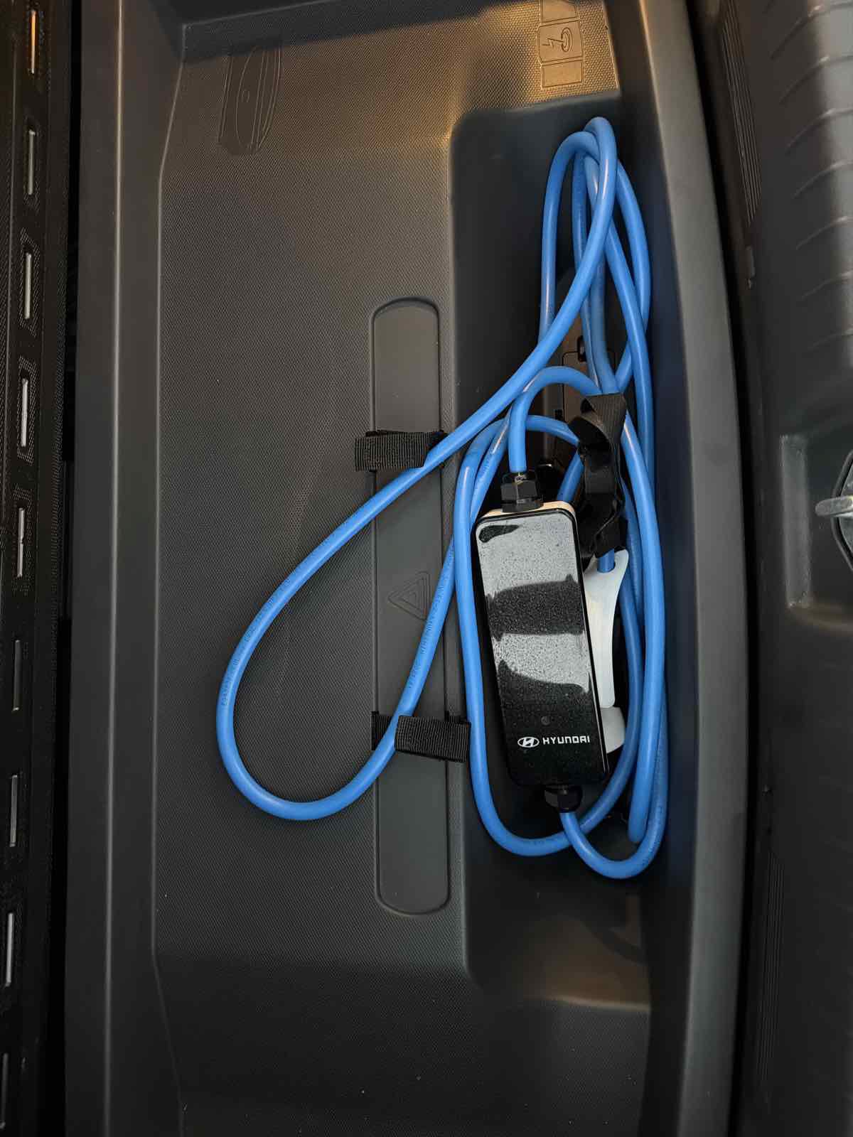 Used 2021 Hyundai Ioniq SE FWD image 36