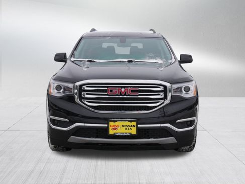 Used 2017 GMC Acadia SLE image 2