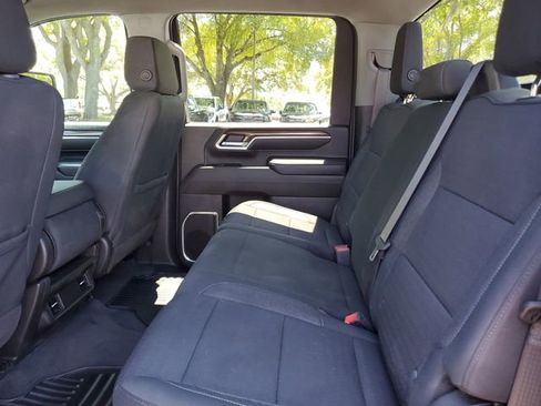 Used 2024 Chevrolet Silverado 2500 LT AWD/4WD image 12