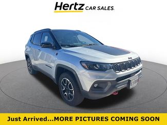 Used 2025 Jeep Compass Trailhawk w/ Trailer Tow Group video 1