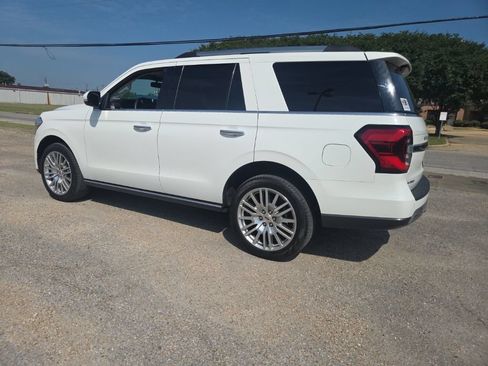 Used 2024 Ford Expedition Limited RWD image 7