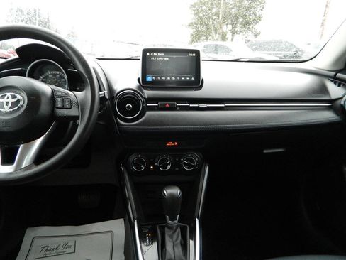 Used 2017 Toyota Yaris iA image 16