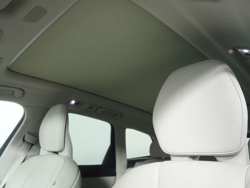 Used 2021 Volvo XC60 T5 Momentum image 11