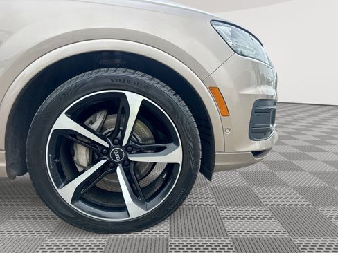Used 2019 Audi Q7 3.0T Prestige AWD/4WD image 31