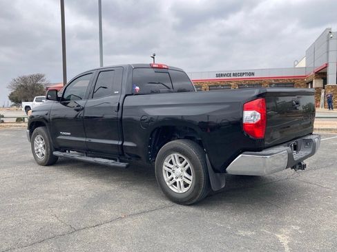 Used 2015 Toyota Tundra SR5 w/ Tow Package image 6