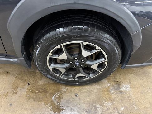 Used 2019 Subaru Crosstrek 2.0i Premium w/ Eyesight System image 34