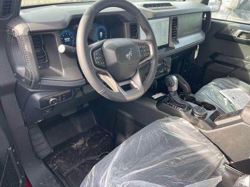 New 2025 Ford Bronco Badlands w/ Sasquatch Package AWD/4WD image 6