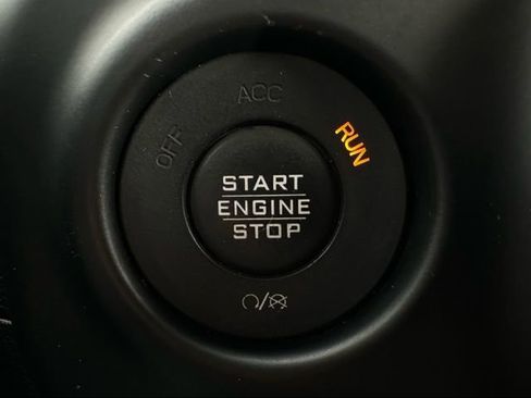 Used 2018 Jeep Wrangler Unlimited Sahara image 22