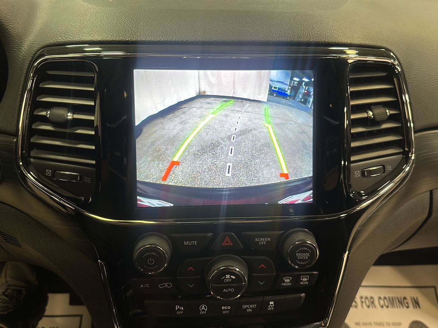 Used 2020 Jeep Grand Cherokee Altitude AWD/4WD image 23